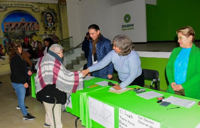 ADULTOS MAYORES APOYO ECONÓMICO
