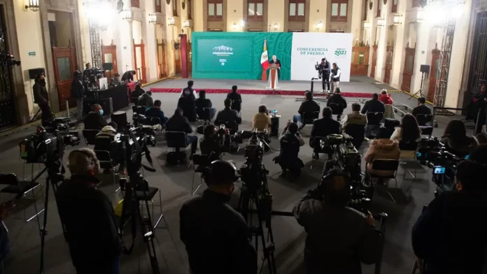 periodistas que acuden a “mañaneras”