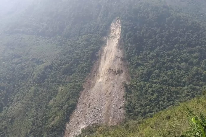 Derrumbe en cerro de Veracruz