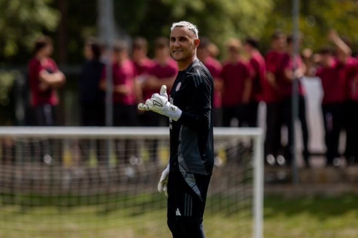 el-costarricense-keylor-navas-recibe-la-visa-para-poder-jugar-con-los-pumas-unam