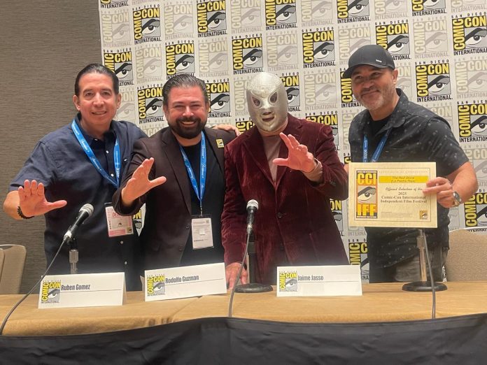 triunfa-el-hijo-del-santo-en-la-comic-con-de-san-diego